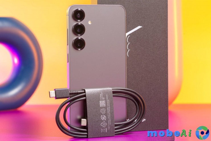 محتويات علبة سامسونج جالكسي s25 بلس