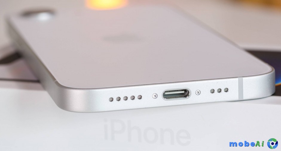 سماعات أبل آيفون 16 إي