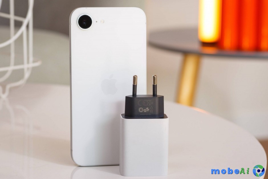 سرعة شحن أبل آيفون 16 إي