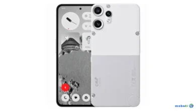 أطلقت شركة Nothing هاتف Nothing CMF Phone 2 Pro في مايو 2025 بإصدار Android 15 مباشرة من الصندوق. وحتى الآن، لم يتلق الهاتف أي تحديثات أندرويد إضافية، لكنه ضمن خطة الشركة للحصول على عدة إصدارات مستقبلية.